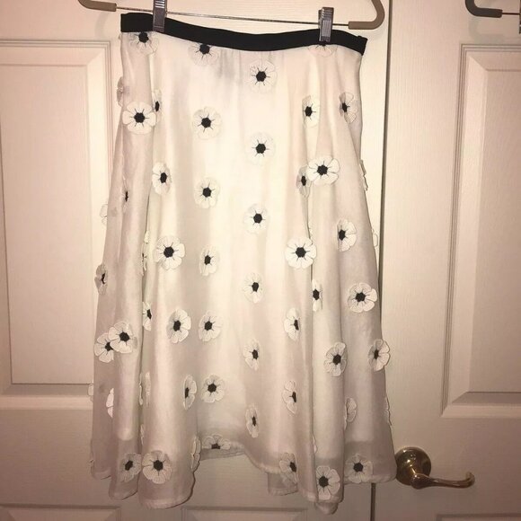 Ena Franco Flowers Appliqué Designer Skirt, size 6, 8,10 (M) - Picture 1 of 5